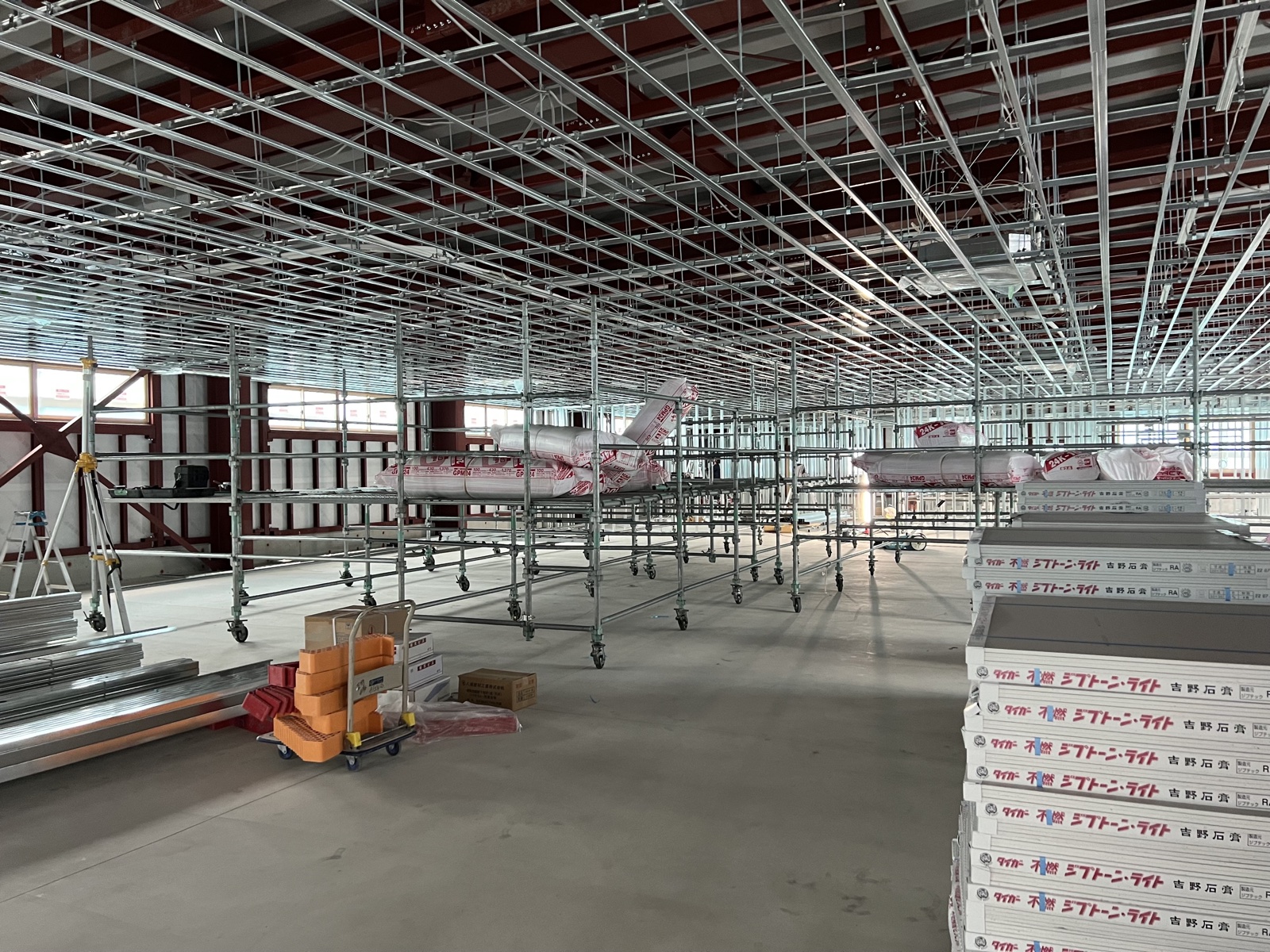 軽鉄・ボード工事 カルーセル1